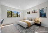 3 beds 3 baths home with garage, walking distance to local shops, close to motorway access, 1.1 km to Albany Junior High School, 7/9 Schnapper Rock Road, Greenhithe, Auckland