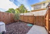 3 beds 3 baths home with garage, walking distance to local shops, close to motorway access, 1.1 km to Albany Junior High School, 7/9 Schnapper Rock Road, Greenhithe, Auckland