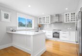 294m2 4 beds 3.5 baths house with double garage on 451m2 section, A private downstairs suite, complete with its own bedroom, bathroom, living area, and separate entrance, close to schools, shops, beach, motorway access, 0.7 km to Hauraki School, 1.3 km to Takapuna Grammar School, 18 Hart Road, Hauraki, Auckland