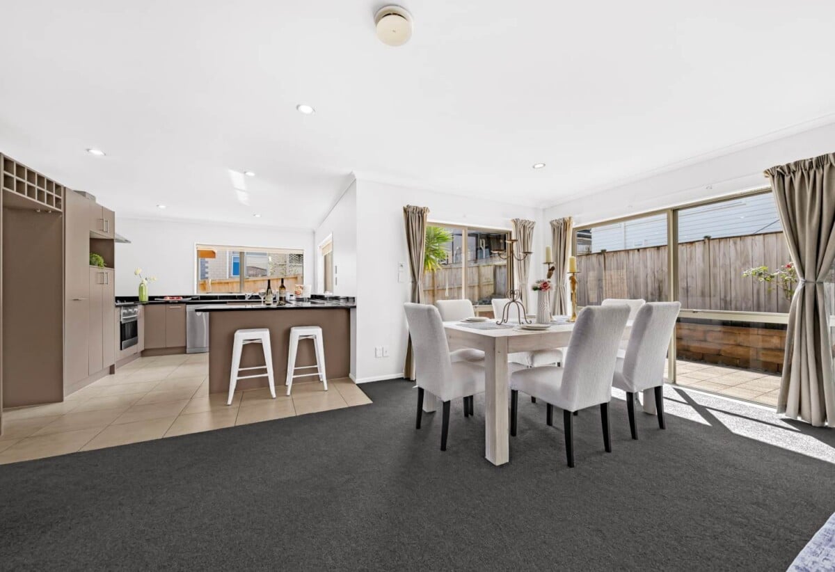 4 beds 3 baths house with double garage on 514m2 section, close to supermarkets, shops, schools, park , tennis club and the Maungakiekie Golf Club, 0.6 km to Halsey Drive School, 22 Oriana Avenue, Lynfield, Auckland