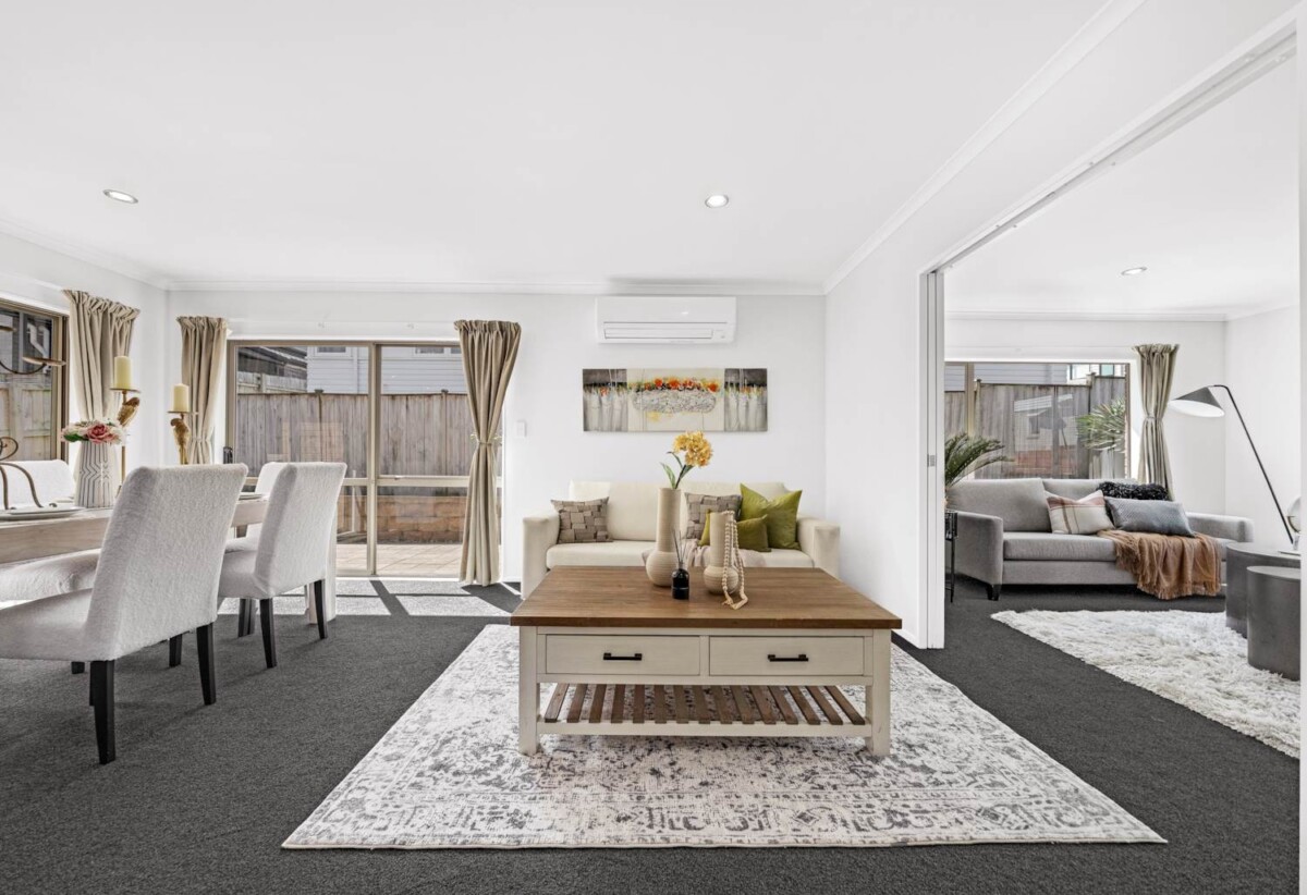 4 beds 3 baths house with double garage on 514m2 section, close to supermarkets, shops, schools, park , tennis club and the Maungakiekie Golf Club, 0.6 km to Halsey Drive School, 22 Oriana Avenue, Lynfield, Auckland