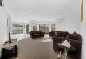 Brick and tile 3 beds 2.5 baths house with double garage on 438m2 section, Walking distance to Hunters Plaza, local parks, schools, close to motorway access, zoned for Papatoetoe East School, Papatoetoe Intermediate, and Papatoetoe High School, 35A Overton Road, Papatoetoe, Auckland