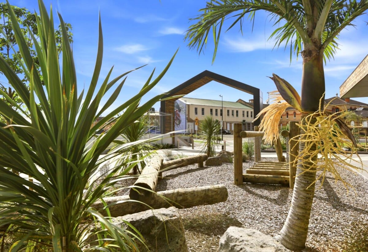 2 beds 1 bath 1 car park apartment, 72m² internal + 4m² balcony, close to shops, parks, schools, motorway access, 0.9 km to Waterview School, 102/2A Te Ara Taurapa, Pt Chevalier, Auckland