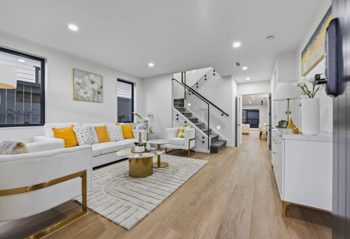 2 kitchens, Brandnew 7 beds ( 7 ensuites) 7.5 baths house with double garage and 2-ensuites granny on 372m2 section, Central Heating system, Central Vacuum system, close to waterfront walkaway, shops, schools, motorway access, 7 Catalina Avenue, Karaka, Auckland