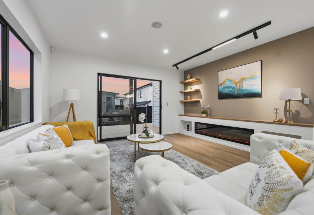 2 kitchens, Brandnew 7 beds ( 7 ensuites) 7.5 baths house with double garage and 2-ensuites granny on 372m2 section, Central Heating system, Central Vacuum system, close to waterfront walkaway, shops, schools, motorway access, 7 Catalina Avenue, Karaka, Auckland