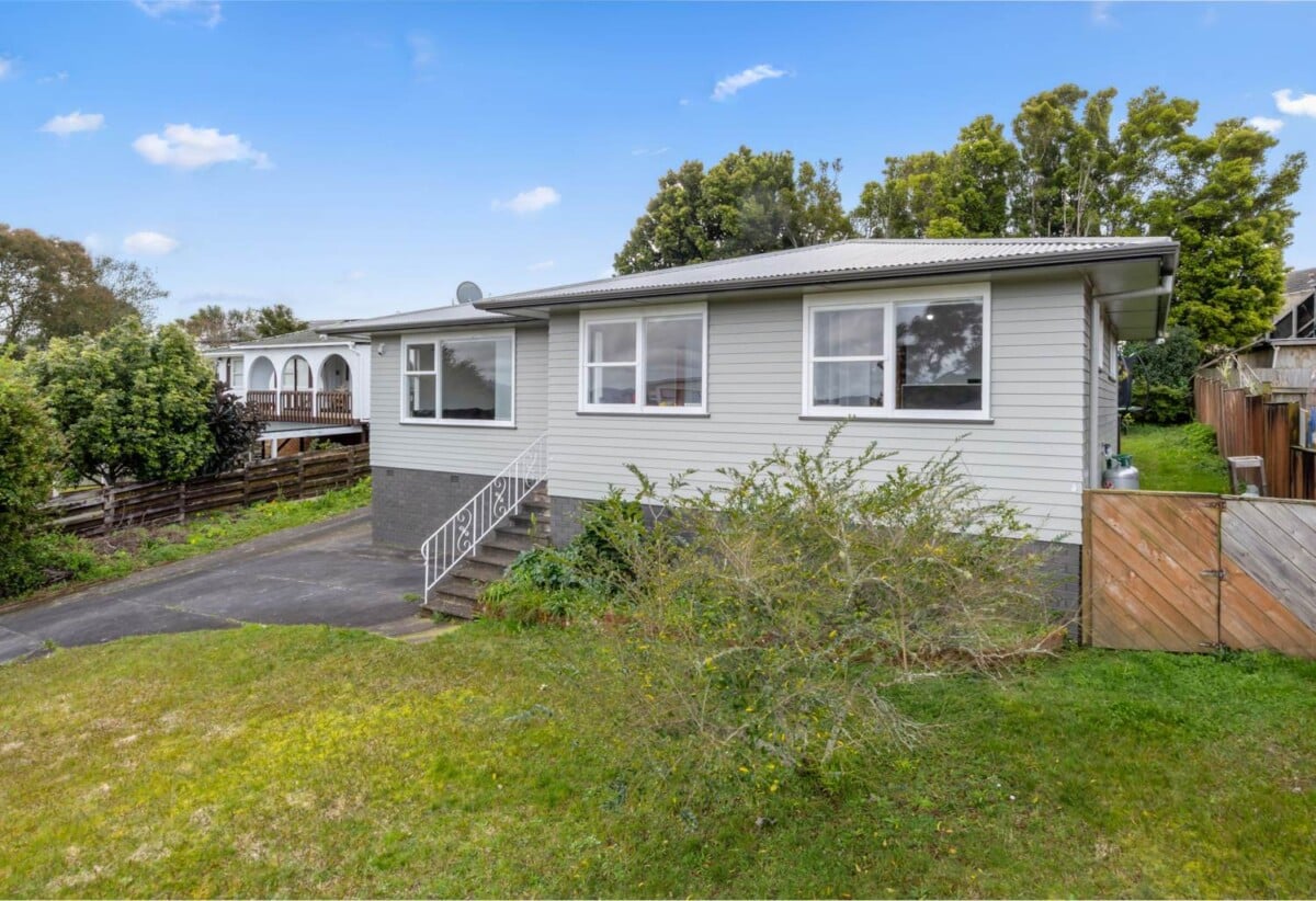 Motivated vendor, With RC for 6 new homes, 3 beds 1 bath house on 746m2 section, just minutes to Henderson town centre, WestCity Shopping Mall, schools, 0.6 km to Sunnyvale School, 9 Grimshaw Place, Henderson, Auckland