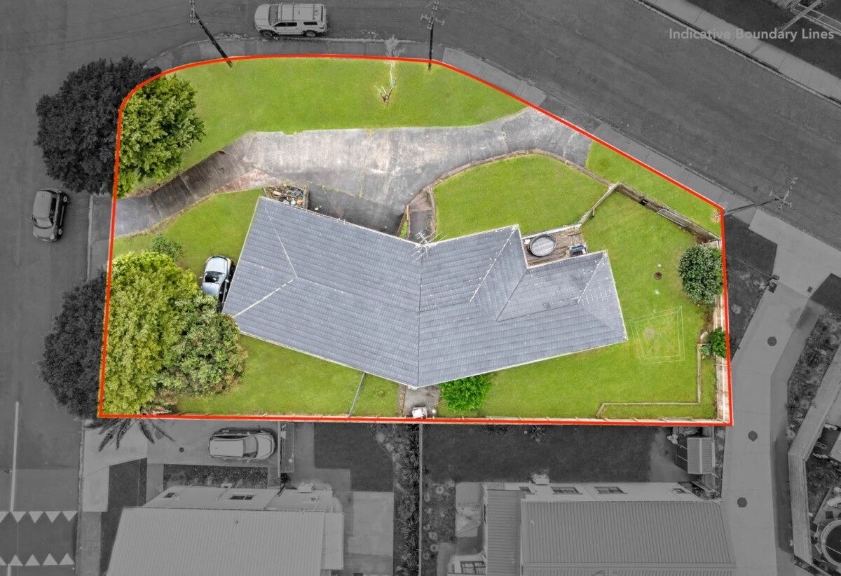 With RC for 6 Homes on 812 m2 corner site, 4 beds 1 bath house with double garage, just a short stroll from Mountfort Park and a short drive to Manurewa town, the railway station and Motorway ramps, 0.3 km to Leabank School, 18 Mountfort Street, Manurewa, Auckland