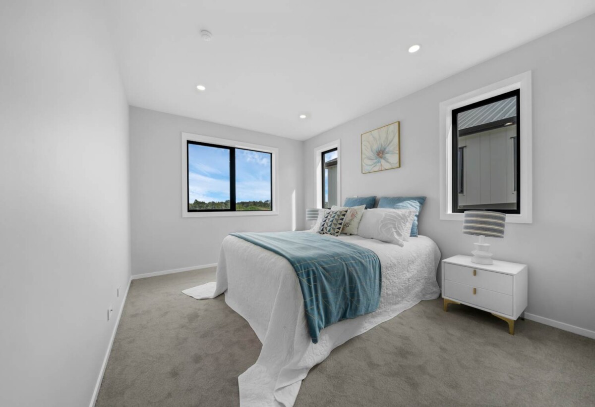 Brandnew 4 beds 2.5 baths house with double garage, close to schools, shops, waterfront walkaway, motorway access, 0.4 km to Mangapikopiko School, 1.7 km to Rosehill College, 4 Kaititiko Road, Karaka, Auckland