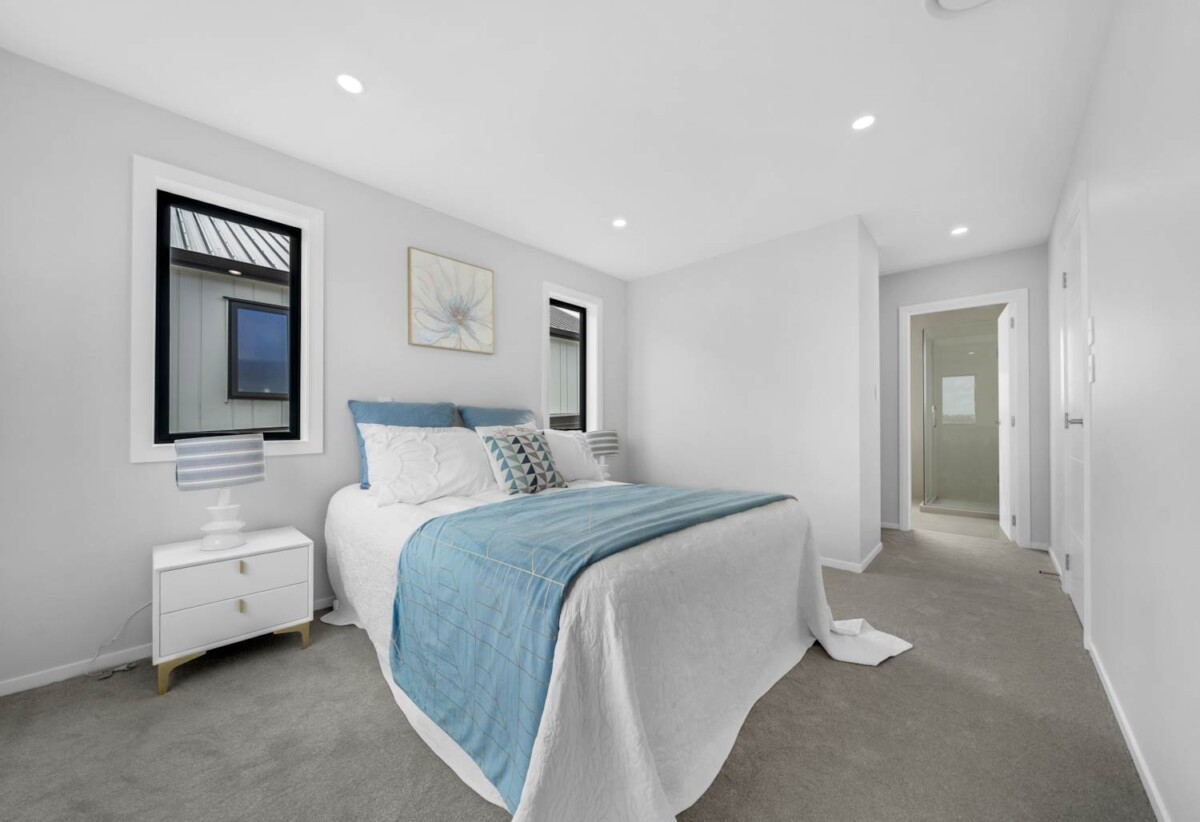 Brandnew 4 beds 2.5 baths house with double garage, close to schools, shops, waterfront walkaway, motorway access, 0.4 km to Mangapikopiko School, 1.7 km to Rosehill College, 4 Kaititiko Road, Karaka, Auckland