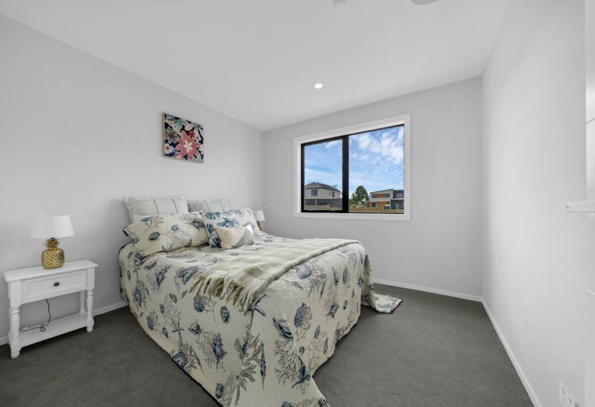 Brandnew 4 beds 2.5 baths house with double garage, close to schools, shops, waterfront walkaway, motorway access, 0.4 km to Mangapikopiko School, 1.7 km to Rosehill College, 4 Kaititiko Road, Karaka, Auckland