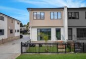 126m2 4 beds 3.5 baths home with 2 car parks, close to schools, shops, supermarkets, seaside reserve, 0.3 km to Manurewa South School. 64D Coxhead Road, Manurewa, Auckland