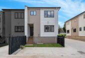126m2 4 beds 3.5 baths home with 2 car parks, close to schools, shops, supermarkets, seaside reserve, 0.3 km to Manurewa South School. 64D Coxhead Road, Manurewa, Auckland