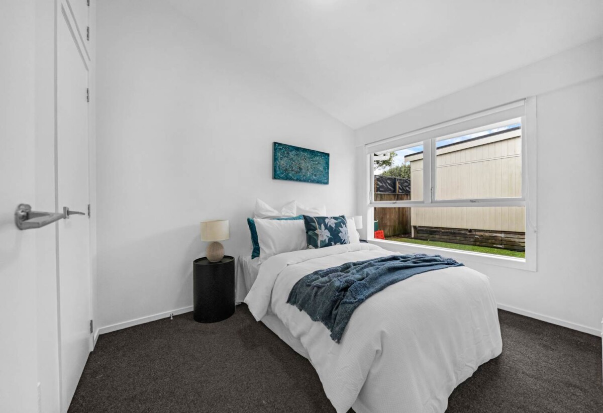 Home and income, Both Renovated, 2 beds 1 bath main home + standalone 1 bed 1 bath second dwelling, Both dwellings are fully Healthy Homes compliant,, close to Otahuhu Train Station and SH1 motorways, 0.2 km to Fairburn School, 3/15 Monterey Avenue, Otahuhu, Auckland