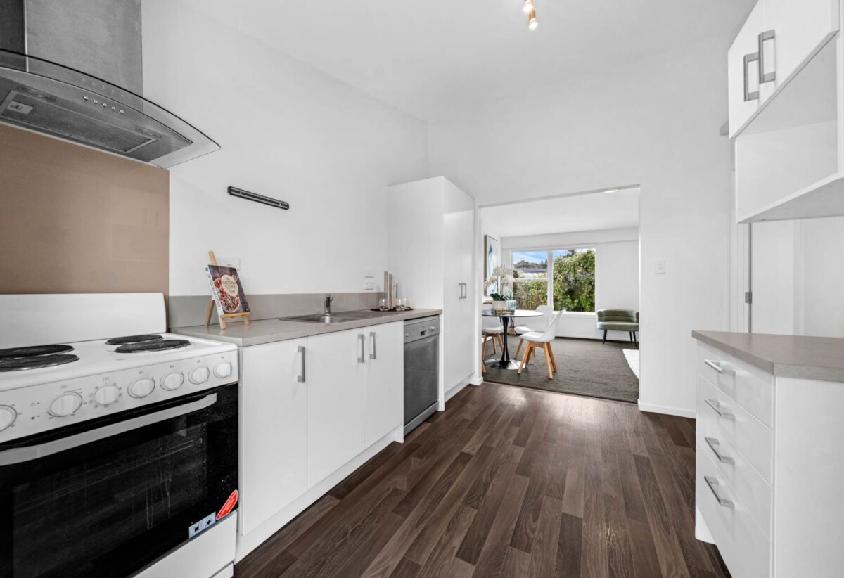Home and income, Both Renovated, 2 beds 1 bath main home + standalone 1 bed 1 bath second dwelling, Both dwellings are fully Healthy Homes compliant,, close to Otahuhu Train Station and SH1 motorways, 0.2 km to Fairburn School, 3/15 Monterey Avenue, Otahuhu, Auckland