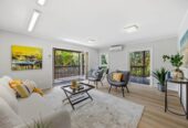 For rent, 5 beds 3 baths house with garage, available 9th April, In Zone for Macleans, BBI and Mellons Bay School, walking distance to Macleans College, 26 Pickwick Parade, Mellons Bay, Auckland
