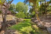 For rent, 5 beds 3 baths house with garage, available 9th April, In Zone for Macleans, BBI and Mellons Bay School, walking distance to Macleans College, 26 Pickwick Parade, Mellons Bay, Auckland