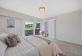 For rent, 5 beds 3 baths house with garage, available 9th April, In Zone for Macleans, BBI and Mellons Bay School, walking distance to Macleans College, 26 Pickwick Parade, Mellons Bay, Auckland