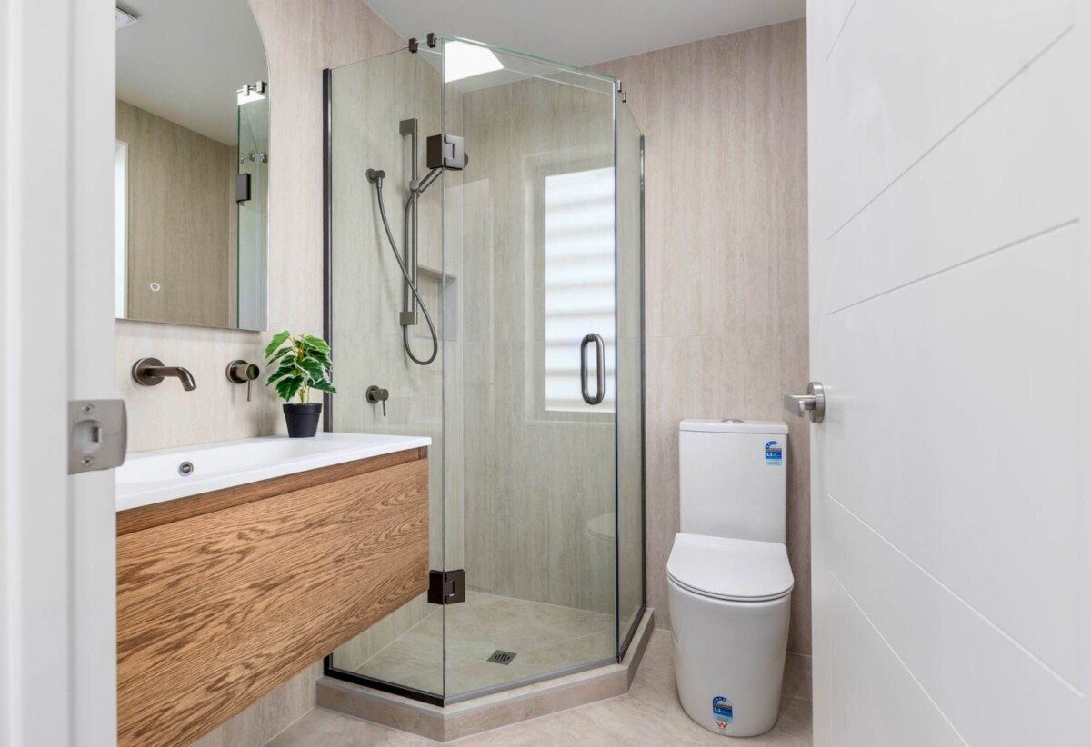 Rangitoto College zone, Brandnew freehold 4 beds 3.5 baths home with garage, close to schools shops, Albany Mall, motorway access, 0.9 km to Pinehill School (Browns Bay), Lot 4/589A East Coast Road, Browns Bay, Auckland