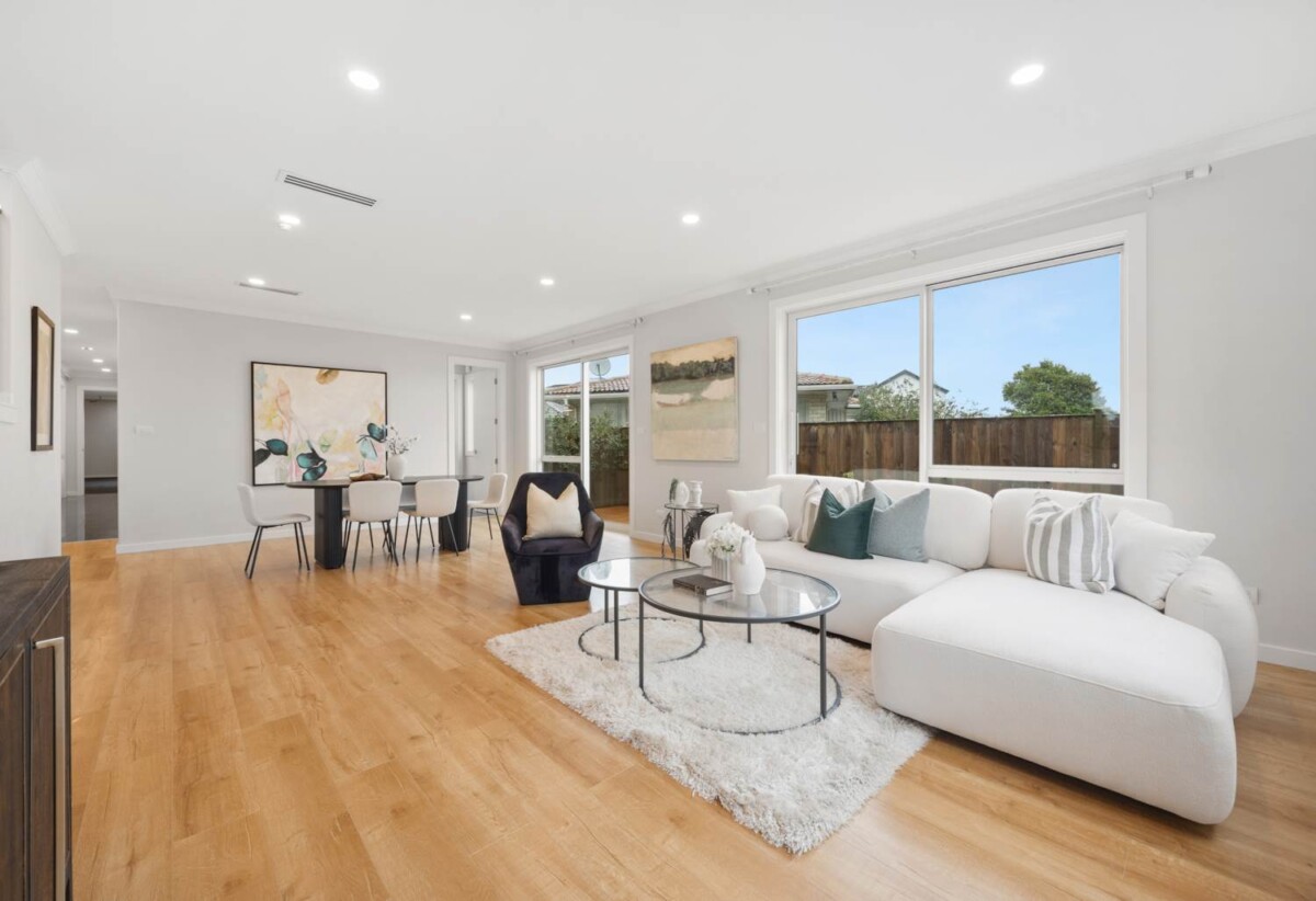 Macleans College, 2 kitchens, 453m2 6 beds ( 6 ensuites) 6.5 baths house with triple garage on 637m2 section, close to schools, beaches, golf club, shopping centre, 0.3 km to Macleans College and Bucklands Beach Intermediate, 0.4 km to Macleans Primary School, 24 Priestley Drive, Bucklands Beach, Auckland