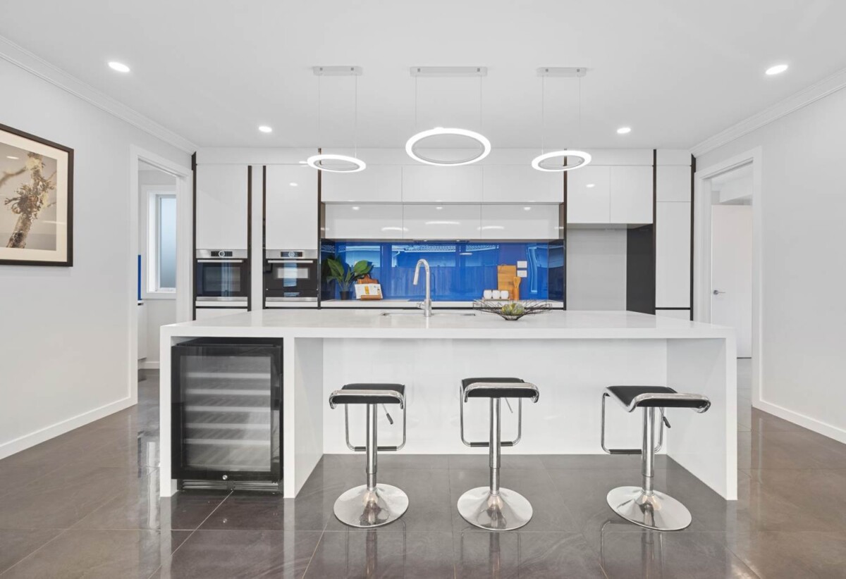 Macleans College, 2 kitchens, 453m2 6 beds ( 6 ensuites) 6.5 baths house with triple garage on 637m2 section, close to schools, beaches, golf club, shopping centre, 0.3 km to Macleans College and Bucklands Beach Intermediate, 0.4 km to Macleans Primary School, 24 Priestley Drive, Bucklands Beach, Auckland