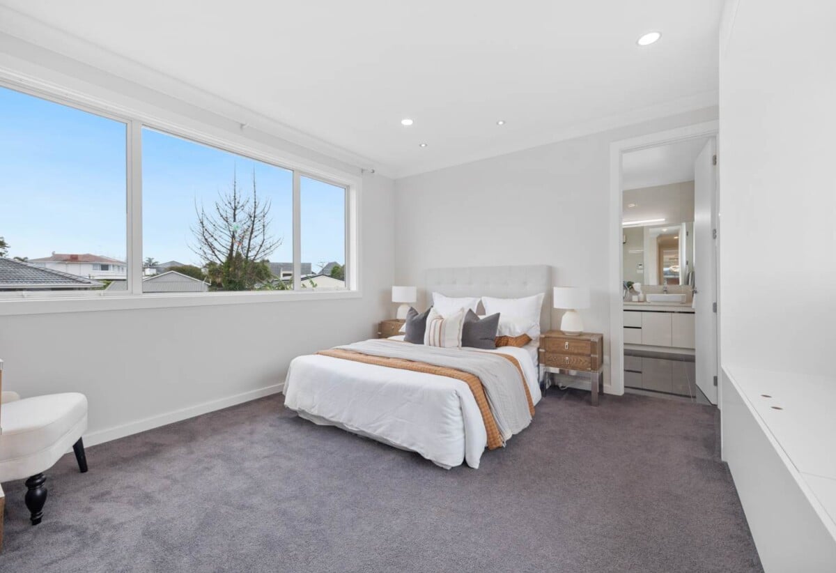 Macleans College, 2 kitchens, 453m2 6 beds ( 6 ensuites) 6.5 baths house with triple garage on 637m2 section, close to schools, beaches, golf club, shopping centre, 0.3 km to Macleans College and Bucklands Beach Intermediate, 0.4 km to Macleans Primary School, 24 Priestley Drive, Bucklands Beach, Auckland