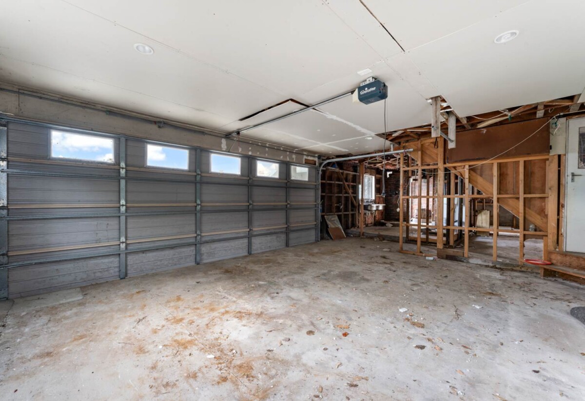 Develop/ Do Up Opportunity On 1189m² Elevated Site, 4 beds 1 bath home upstairs, 1 bed 1 flexi room 1 bath downstairs, double garage, this 190m2 house needs renovation, Motivated Owners, close to schools, shops, motorway access, 0.4 km to Hillsborough School, 16 Kelsey Crescent, Hillsborough, Auckland