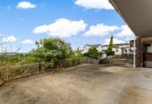 Develop/ Do Up Opportunity On 1189m² Elevated Site, 4 beds 1 bath home upstairs, 1 bed 1 flexi room 1 bath downstairs, double garage, this 190m2 house needs renovation, Motivated Owners, close to schools, shops, motorway access, 0.4 km to Hillsborough School, 16 Kelsey Crescent, Hillsborough, Auckland