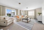 4 beds 3 baths house with double garage on 652m2 section, close to schools, shopping centres, golf club, 0.9 km to Botany Downs School, 117 Millhouse Drive, Northpark, Auckland
