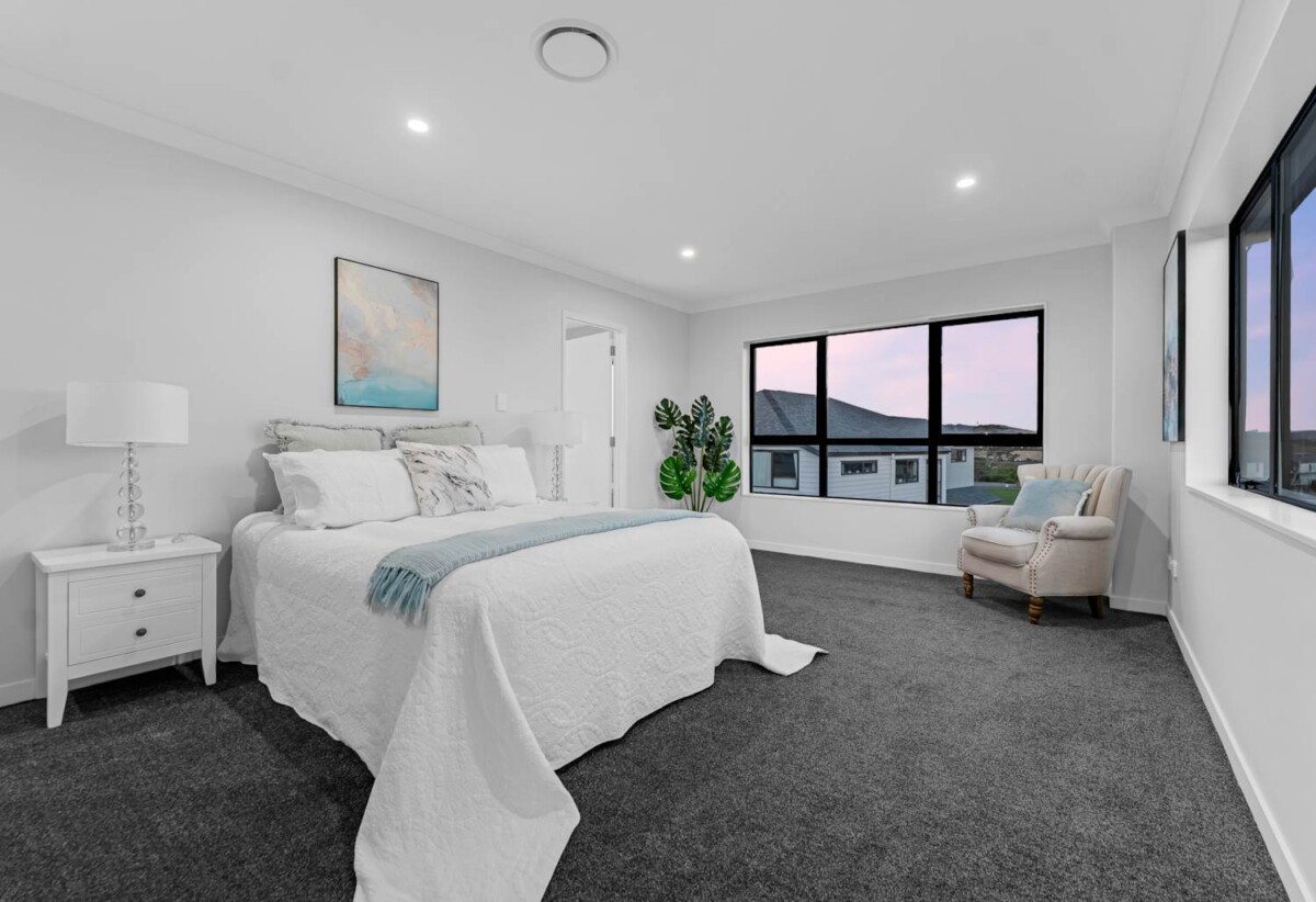 Brandnew 6 beds ( 4 ensuites) 5.5 naths house with double garage, 2-beds granny and Fireplace on 390m2 section, close to schools, shops, motorway access, waterfront walkaway, 0.4 km to Mangapikopiko School, 1.5 km to Rosehill Intermediate, 5 Catalina Avenue, Rosehill, Auckland