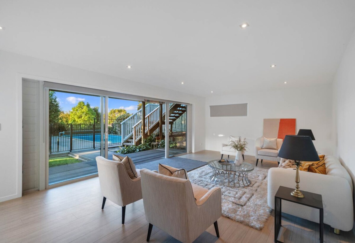 Refurbished 4 beds 3 baths house with double garage and swimming pool on 844m2 section, just minutes from local shops, cafes, and the beautiful Glendowie waterfront. 0.3 km to Glendowie School, 0.9 km to Glendowie College, 5 Thornhill Place, Glendowie, Auckland