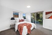 Refurbished 4 beds 3 baths house with double garage and swimming pool on 844m2 section, just minutes from local shops, cafes, and the beautiful Glendowie waterfront. 0.3 km to Glendowie School, 0.9 km to Glendowie College, 5 Thornhill Place, Glendowie, Auckland