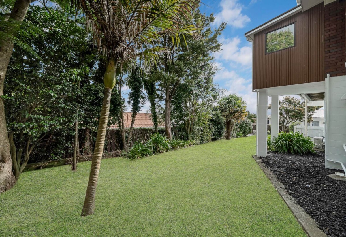 Home and income, solid brick and concrete block home, upstairs 2 beds + large sunroom 1 bath kitchen and lounge, downstairs 2 beds + large utility room 1 bath kitchen and lounge, close to motorway access, schools, supermarkets, 0.9 km to New Windsor School, 363C Richardson Road, Mt Roskill, Auckland