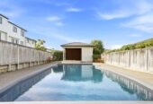 Rangitoto College zone, 3 beds 1.5 baths home with garage, Minutes from the Albany Mega Centre, Westfield Mall, motorway access, schools, 0.5 km to Oteha Valley School and Northcross Intermediate, 21/22 Northcross drive, Oteha, Auckland