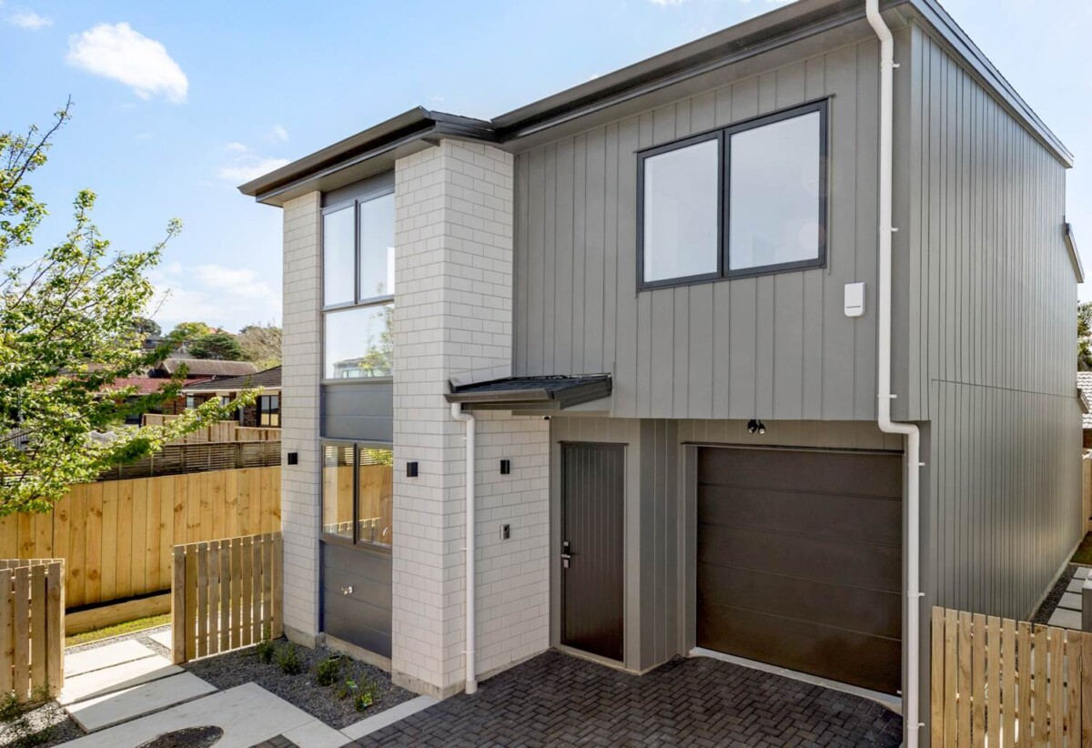 Macleans College zone, Brandnew standalone 4 beds 2.5 baths home with garage, 0.8 km to Bucklands Beach Intermediate, 1.1 km to Macleans College, 11C Mimosa Place, Half Moon Bay, Auckland
