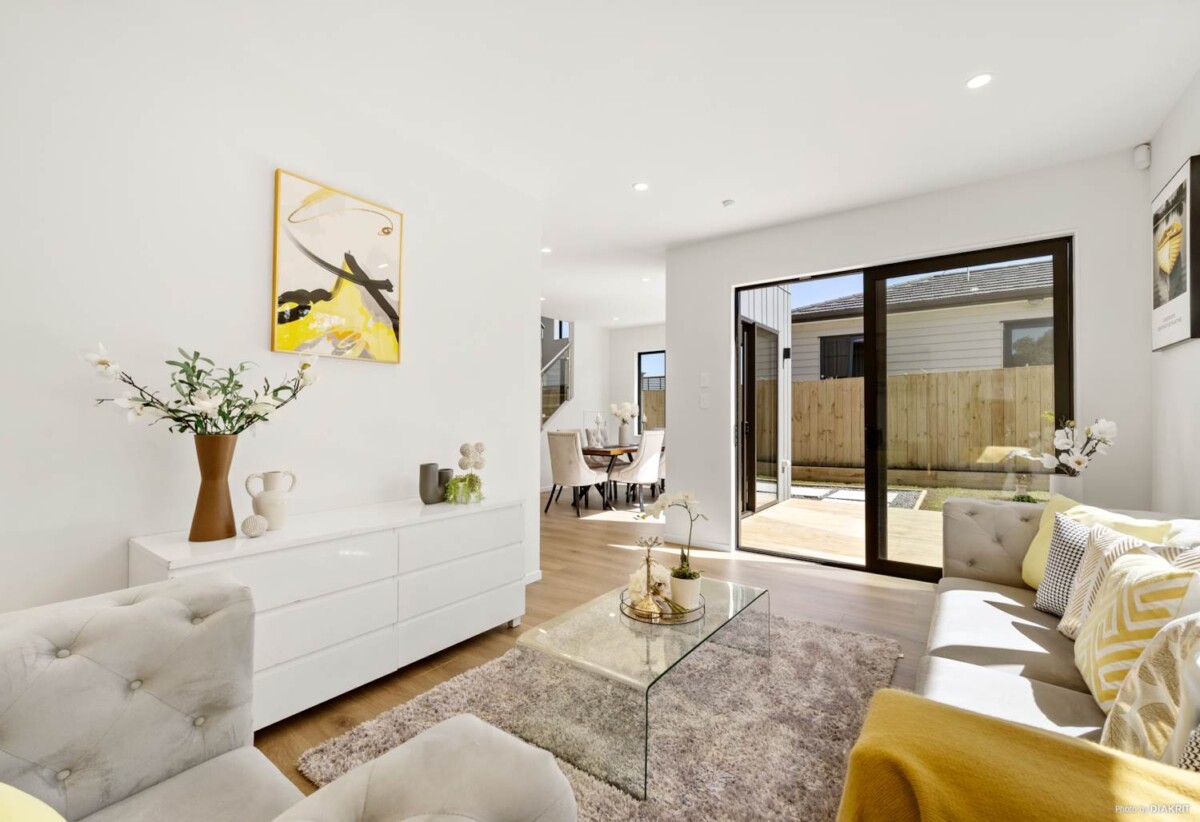 Macleans College zone, Brandnew standalone 4 beds 2.5 baths home with garage, 0.8 km to Bucklands Beach Intermediate, 1.1 km to Macleans College, 11C Mimosa Place, Half Moon Bay, Auckland