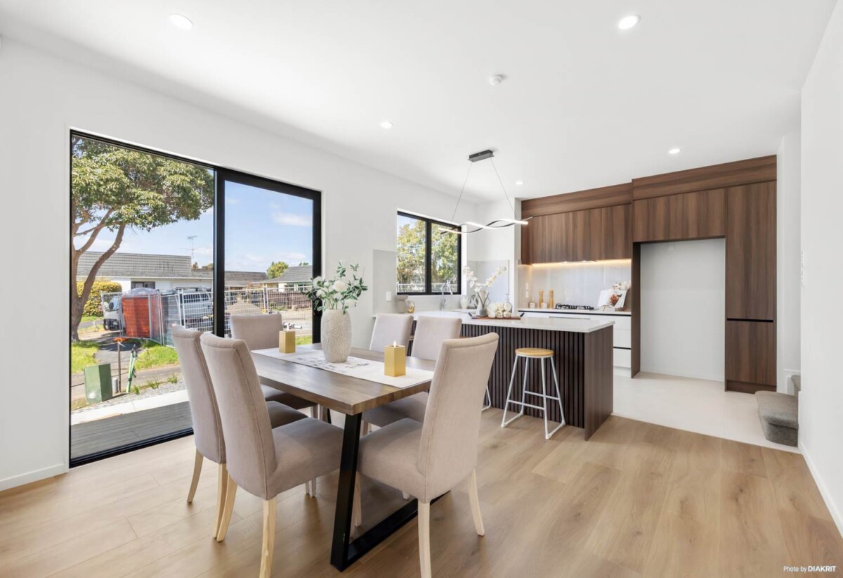 Macleans College zone, Brandnew standalone 4 beds 2.5 baths home with garage, 0.8 km to Bucklands Beach Intermediate, 1.1 km to Macleans College, 11C Mimosa Place, Half Moon Bay, Auckland
