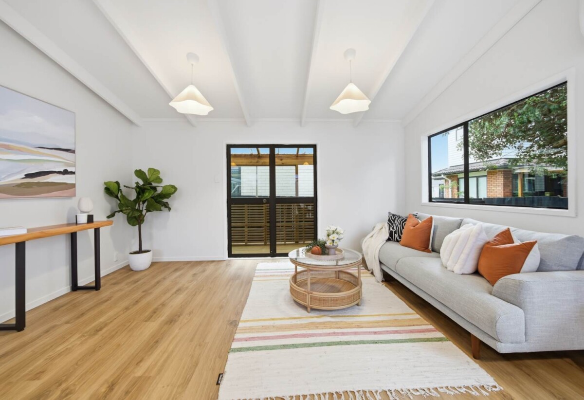 Renovated 4 beds 2 baths house with car port and car parks, close to shops, schools, parks, motorway access, 0.3 km to Owairaka District School, 37A Range View Road, Mt Albert, Auckland
