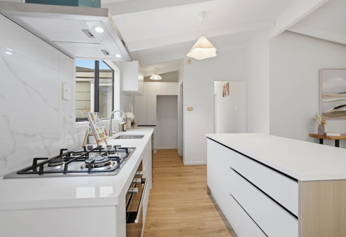 Renovated 4 beds 2 baths house with car port and car parks, close to shops, schools, parks, motorway access, 0.3 km to Owairaka District School, 37A Range View Road, Mt Albert, Auckland