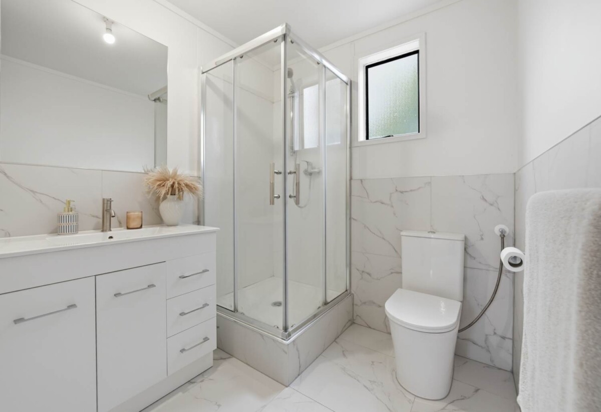 Renovated 4 beds 2 baths house with car port and car parks, close to shops, schools, parks, motorway access, 0.3 km to Owairaka District School, 37A Range View Road, Mt Albert, Auckland