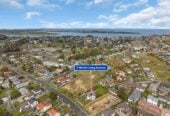 Mt Roskill Grammar zone, 3 beds 1 bath house with standalone garage on 895m2 section, Ground-floor rumpus with exterior access – home office or studio ready, close to schools, shops, motorway access, 0.6 km to Hay Park School, 9 Morrie Laing Avenue, Mt Roskill, Auckland