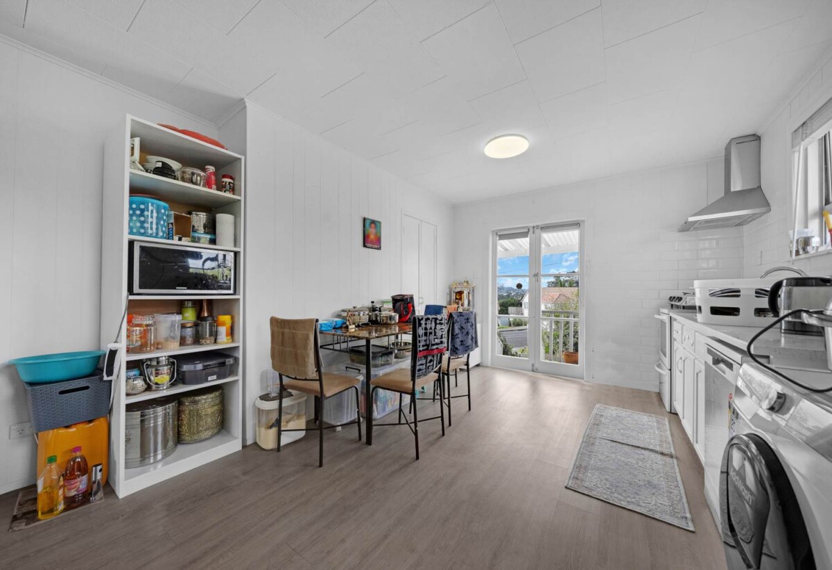 Mt Roskill Grammar zone, 3 beds 1 bath house with standalone garage on 895m2 section, Ground-floor rumpus with exterior access – home office or studio ready, close to schools, shops, motorway access, 0.6 km to Hay Park School, 9 Morrie Laing Avenue, Mt Roskill, Auckland