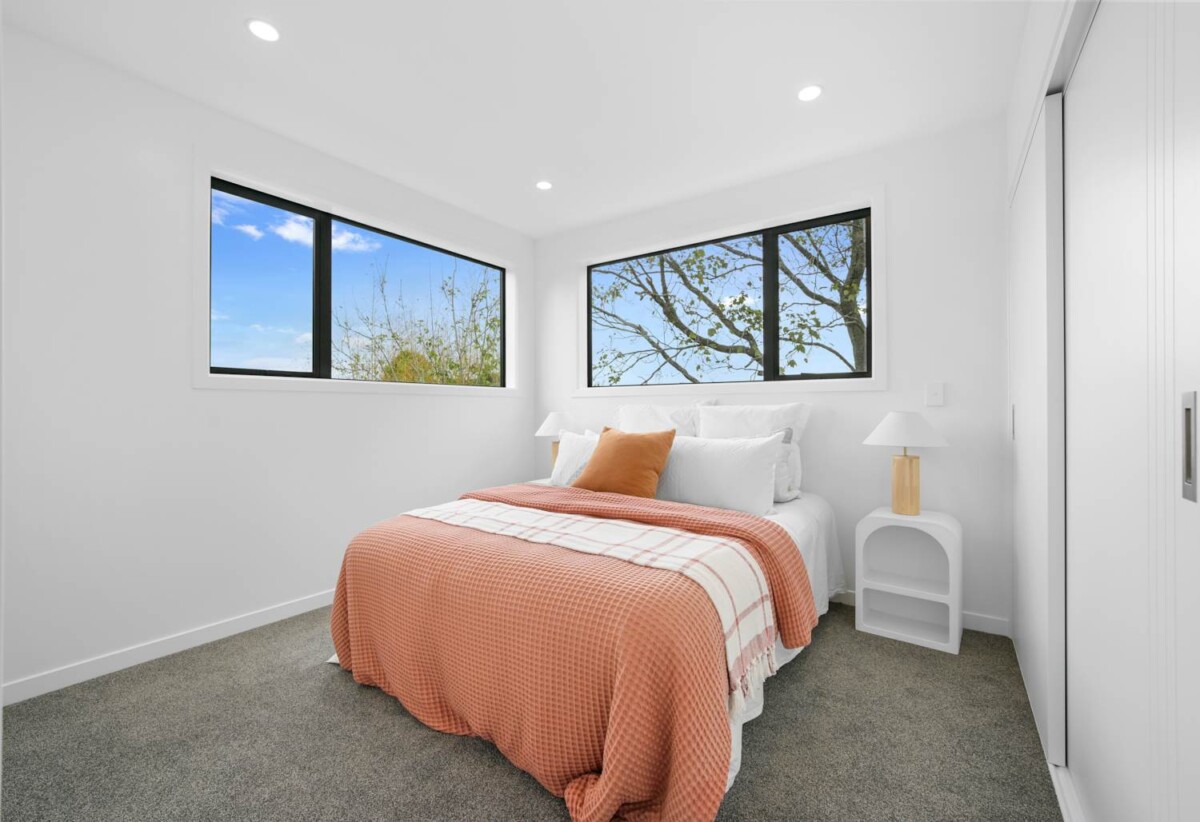 Brandnew 3 beds 2.5 baths house with garage on 195m2 section, Zoned for the popular Farm Cove Intermediate and Pakuranga College, close to schools, shops, shopping centre, 0.6 km to Elm Park School, Lot 2, 29 Hope Farm Avenue, Pakuranga Heights, Auckland