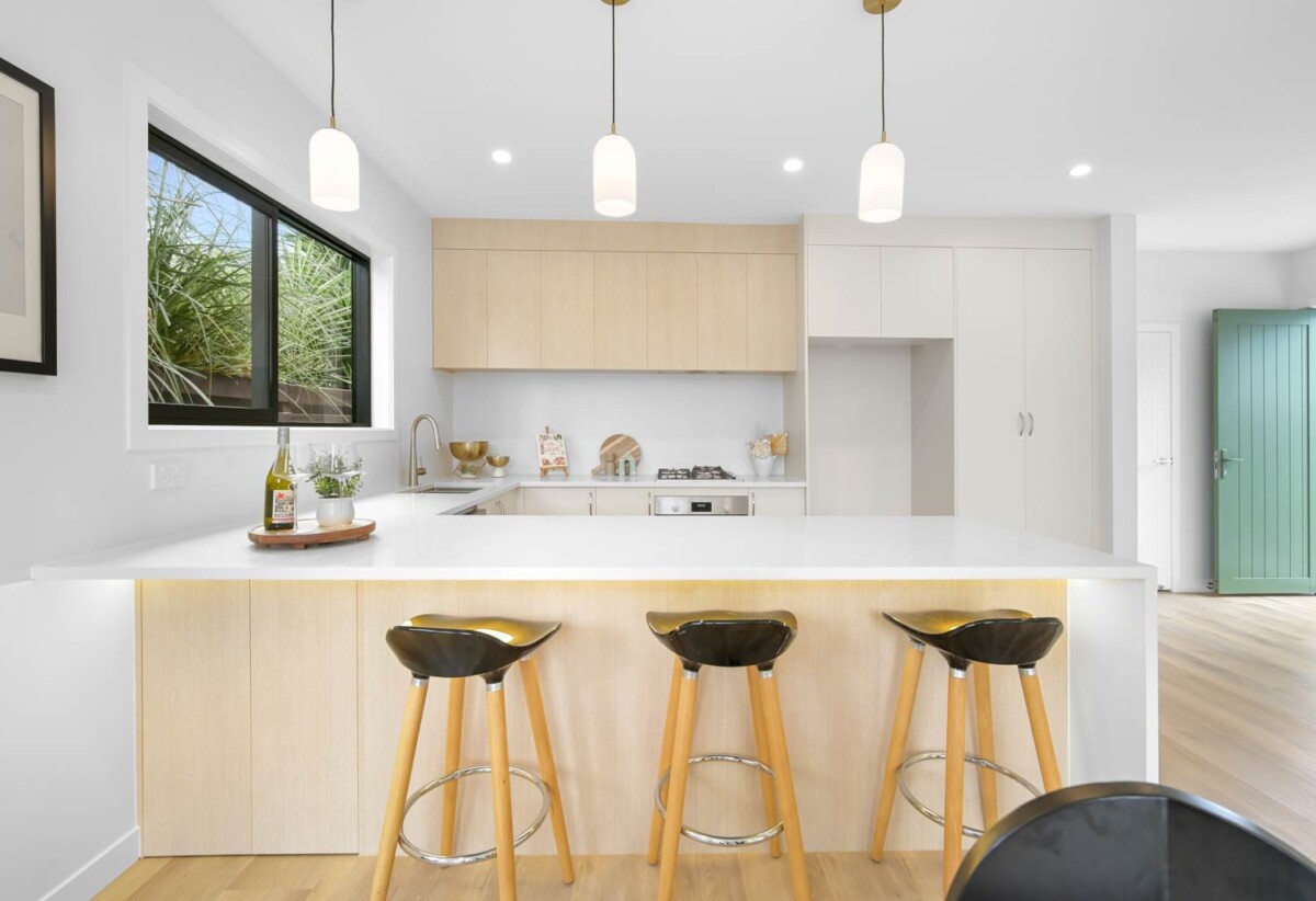 Brandnew 3 beds 2.5 baths house with garage on 195m2 section, Zoned for the popular Farm Cove Intermediate and Pakuranga College, close to schools, shops, shopping centre, 0.6 km to Elm Park School, Lot 2, 29 Hope Farm Avenue, Pakuranga Heights, Auckland