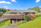 With Bush views, 3 beds 1 bath house with garage and workshop or storage space, 0.4 km to Manuka Primary School, Just a short stroll to Spinella Reserve and the various walking trails, Easy access to Glenfield Mall, local boat ramps, and public transport links, 1/130 Spinella, Bayview, Auckland