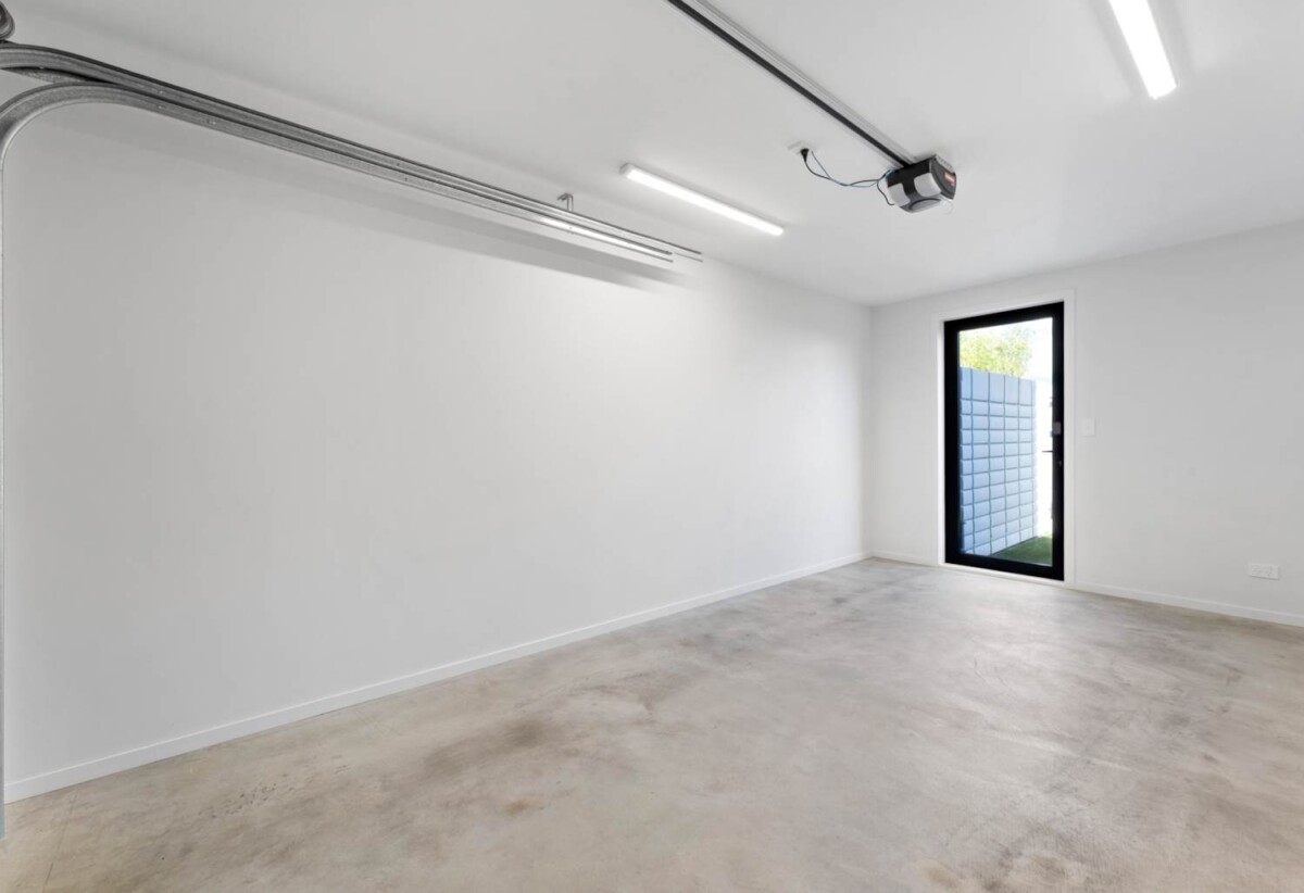 3 beds 2 baths home with garage and backyard, A three-minute walk to the Fruitvale Train Station and bus stops, A five-minute drive to Lynn Mall, 0.7 km to Fruitvale Road School, 10/1 Fruitvale Road, New Lynn, Auckland
