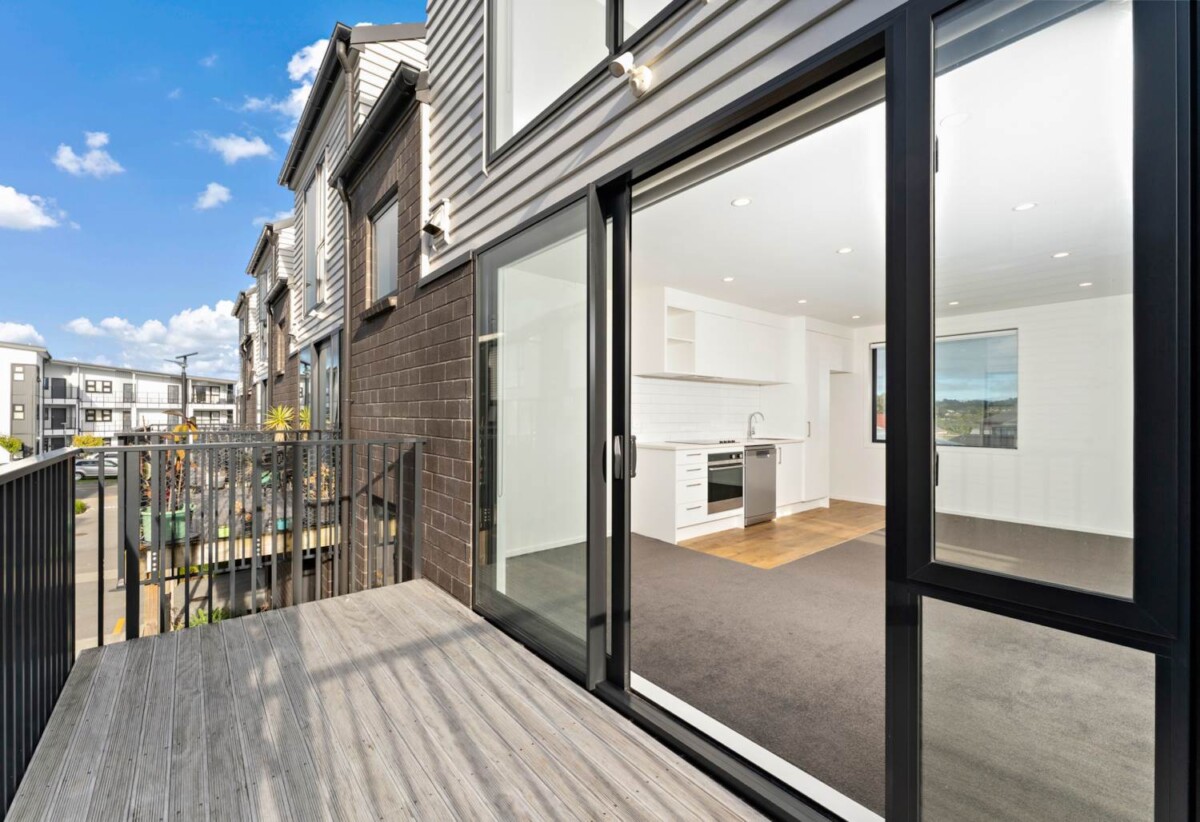 3 beds 2 baths home with garage and backyard, A three-minute walk to the Fruitvale Train Station and bus stops, A five-minute drive to Lynn Mall, 0.7 km to Fruitvale Road School, 10/1 Fruitvale Road, New Lynn, Auckland