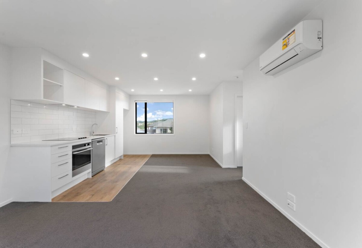 3 beds 2 baths home with garage and backyard, A three-minute walk to the Fruitvale Train Station and bus stops, A five-minute drive to Lynn Mall, 0.7 km to Fruitvale Road School, 10/1 Fruitvale Road, New Lynn, Auckland