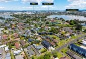 Brandnew freehold 3 beds (3 ensuites) 3.5 baths home with garage, 1 ensuite ground floor, walks to Panmure town centre, beach, Pamure Yacht and boating club, 0.4 km to Panmure Bridge School, Lot 2, 25 Kings Road, Panmure, Auckland