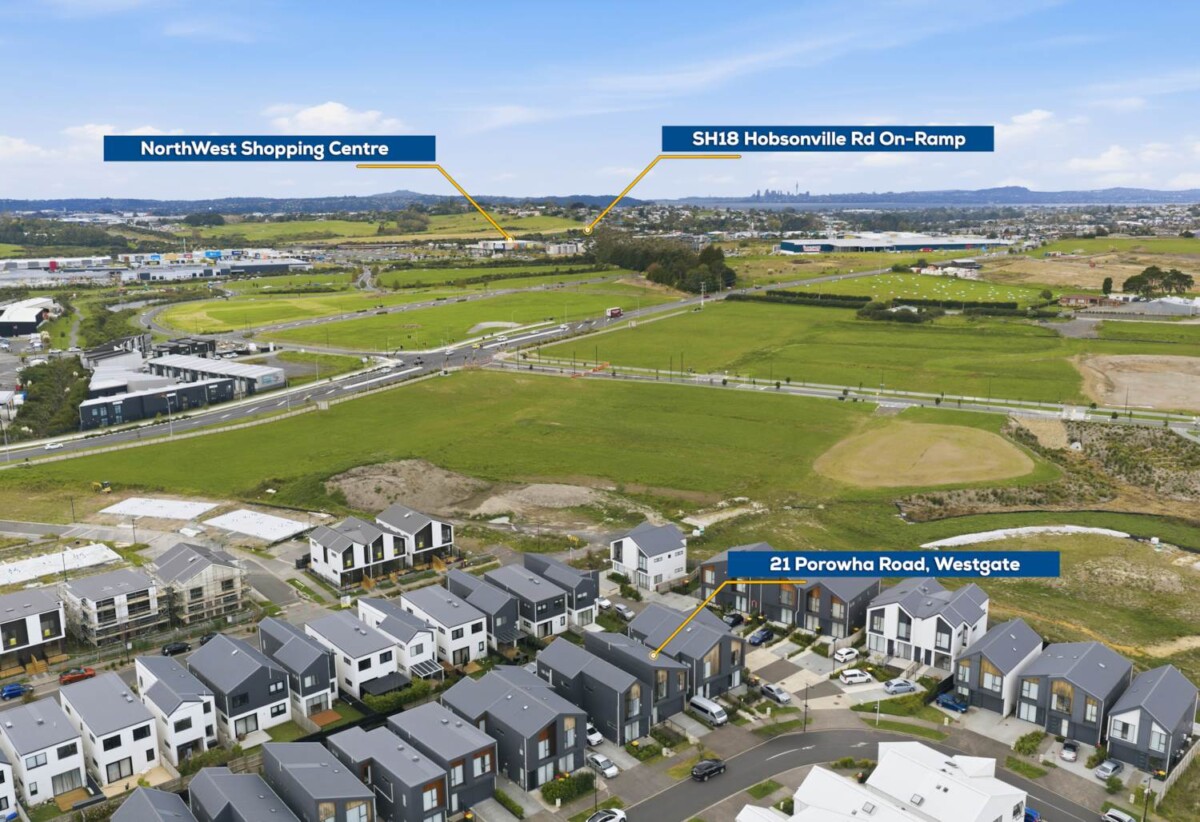 Must sell, Ignore CV, present all offers, Standalone 4 beds 2.5 baths house with garage, Master Build Guarantee, Close to Costco, Northwest Shopping Centre and motorway access, 21 Porowha Road, Westgate, Auckland