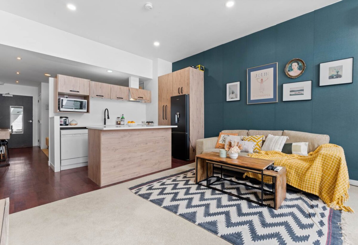 Auckland Girls’ Grammar School zone, Fully renovated, 73m2 Freehold 1 bed 1 bath 2 car parks apartment with Oversized private courtyard, Full furniture package is included, Just a short stroll to Commercial Bay, Britomart, and Queen Street, 1I/10-14 Hobson Street, City Centre, Auckland